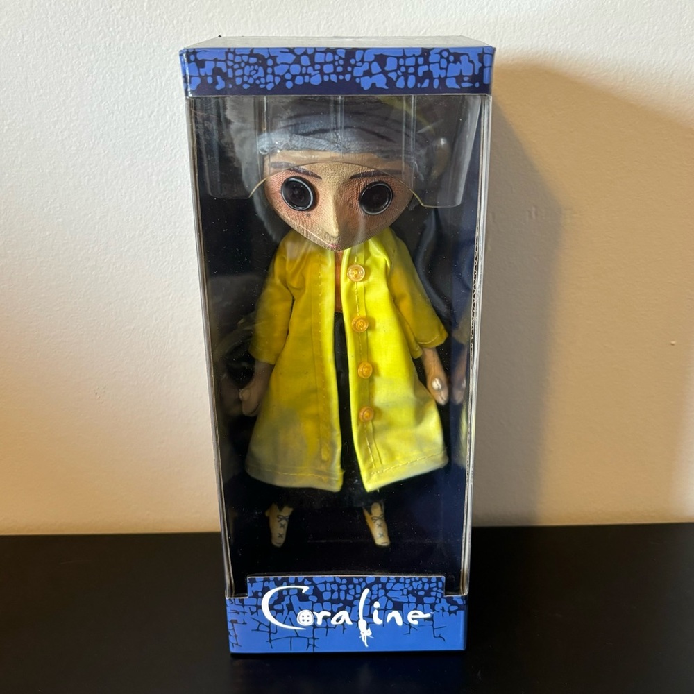 Coraline Replica Doll NECA 2018